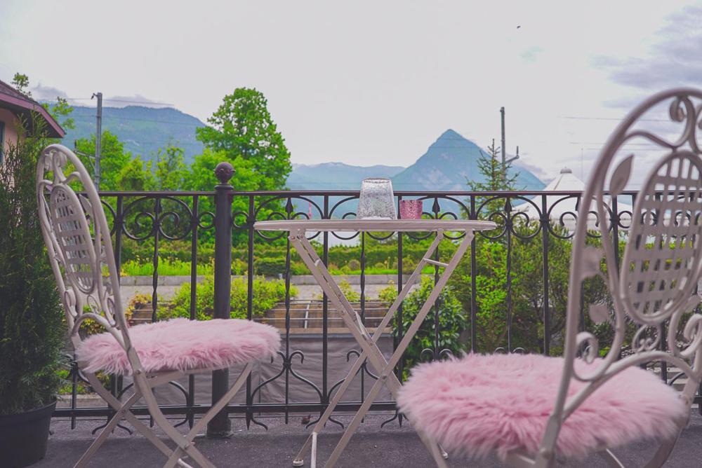 Guest Haus On The Lake Hotel Därligen Kültér fotó